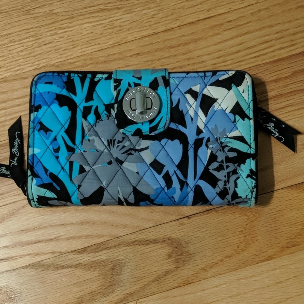 Blue Vera Bradley Wallet